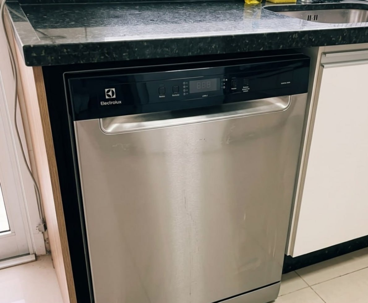 Lava-Louça Electrolux 8 Serviços Inox