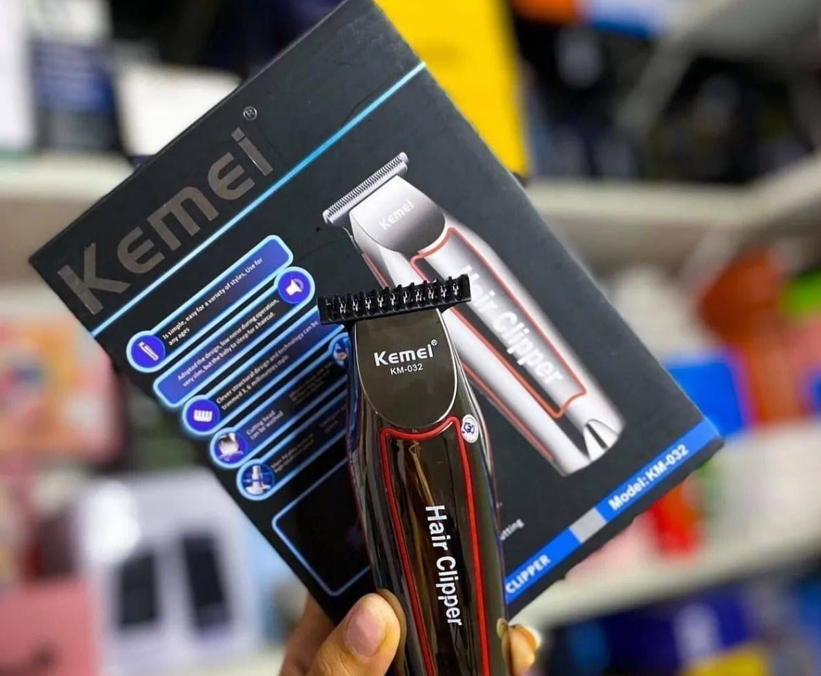 Máquina Cortar Cabelo Aparar Barba Kemei KM-032