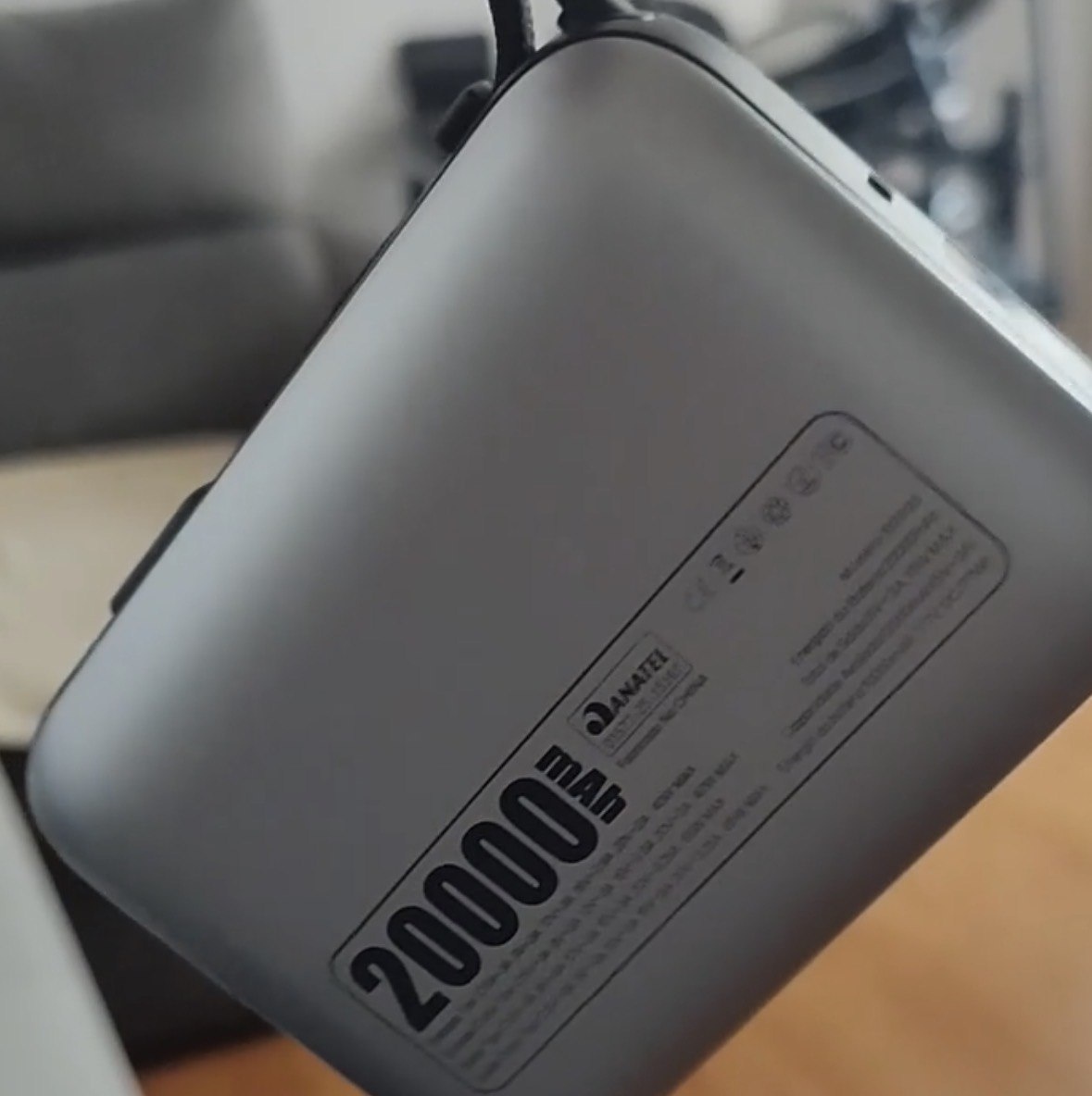 Power Bank Basike 20000mAh para Notebook e Celular com Cabo USB-C 65W