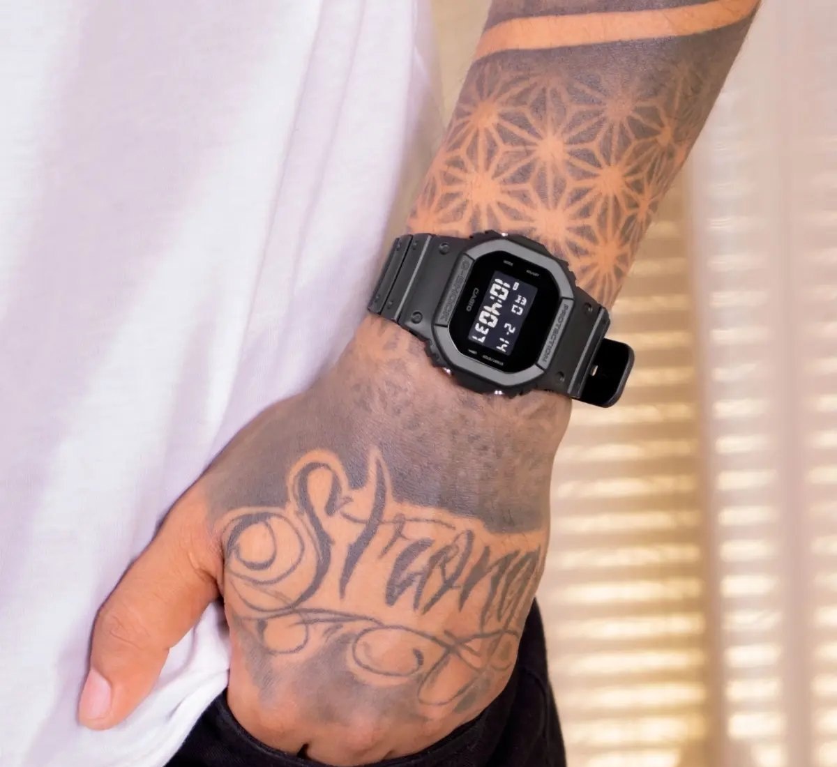Relógio Casio Masculino G-shock Digital Preto Dw-5600bb-1dr