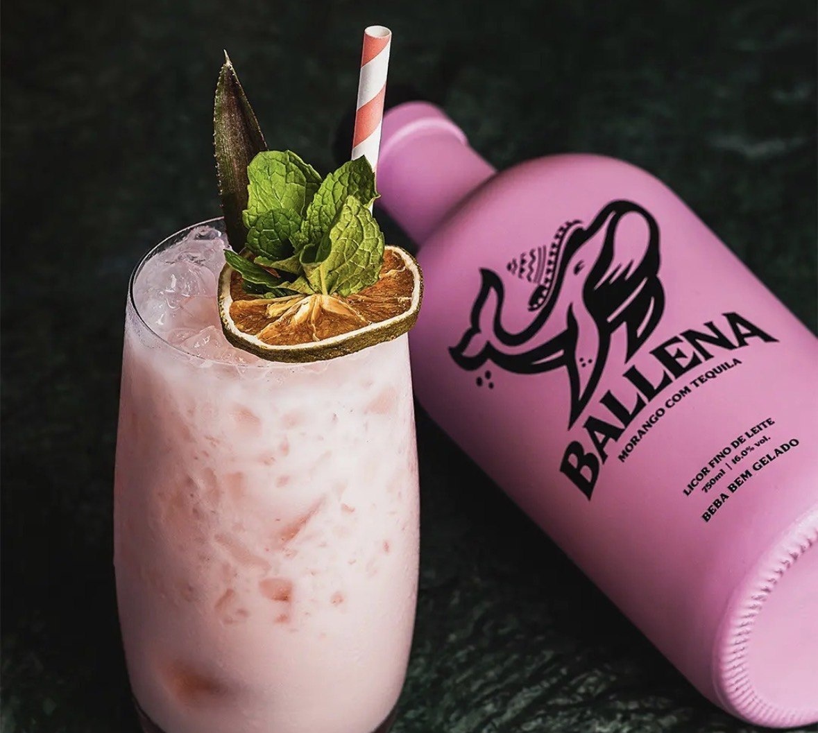 Licor Ballena 750ml  Bebida Cremosa à Base de Leite