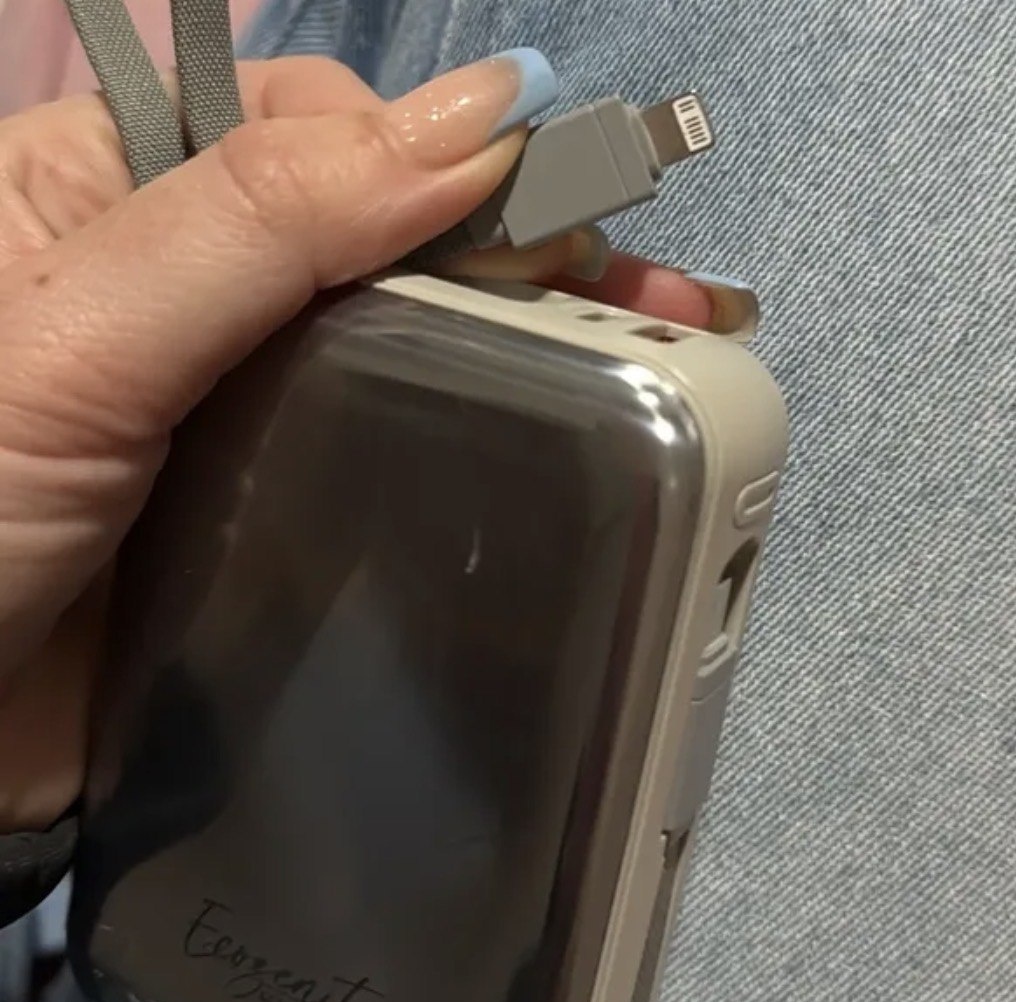 Power Bank 20000mAh Carregamento Rápido 45W, com Cabos USB-C e USB-A, para iPhone e Galaxy