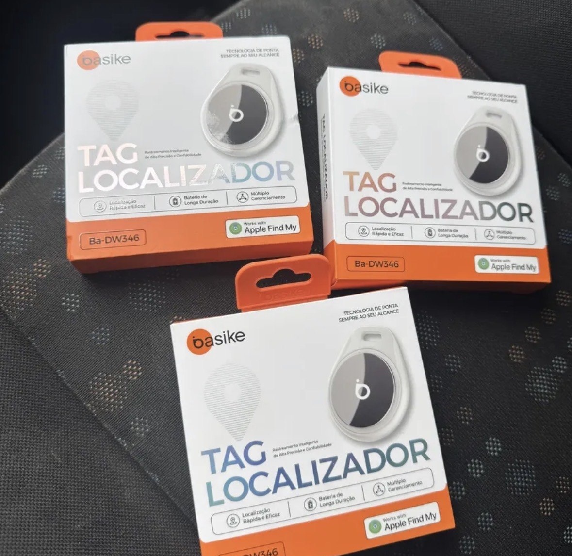 já leva logo três