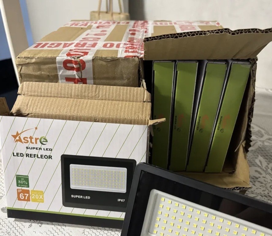 Kit 10 Refletor Led 300w Holofote Bivolt Ip67 Externas 6500k