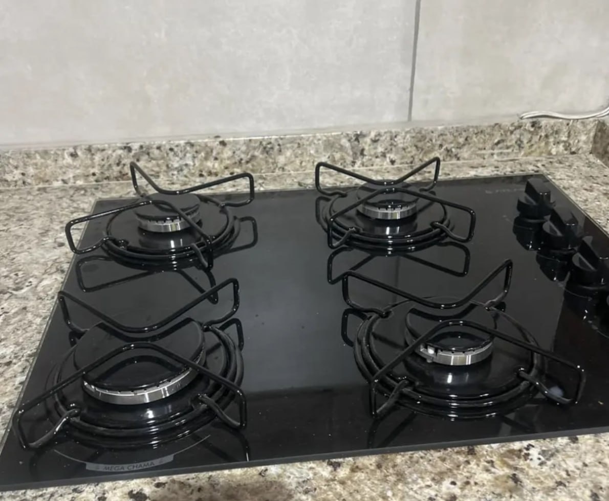 e a louça também, infelizmente
