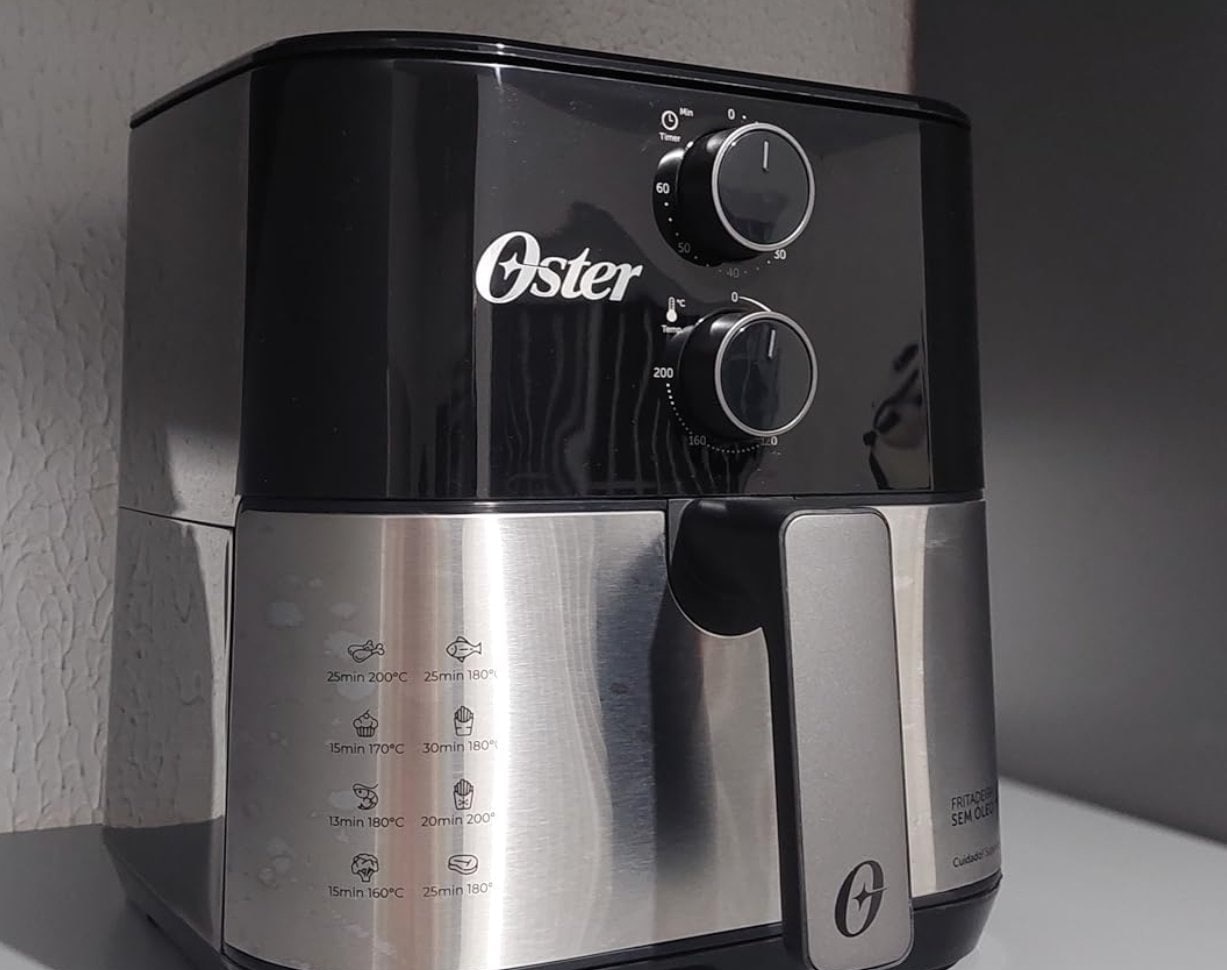 Fritadeira Air Fryer Oster 4.6L 127v