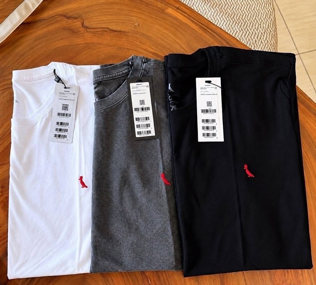 Kit com 3 Camisetas Básicas Reserva