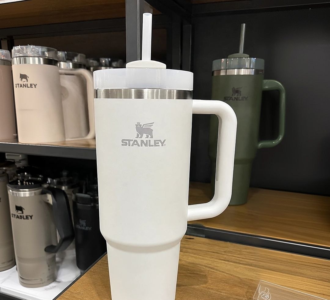 Copo Stanley Quencher Frost 887ml