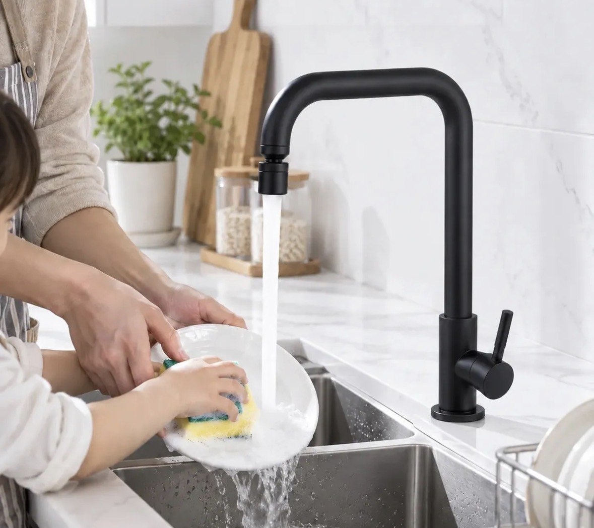 Torneira Cozinha Inox Preta Água Fria Bica Alta Giratória Corpo