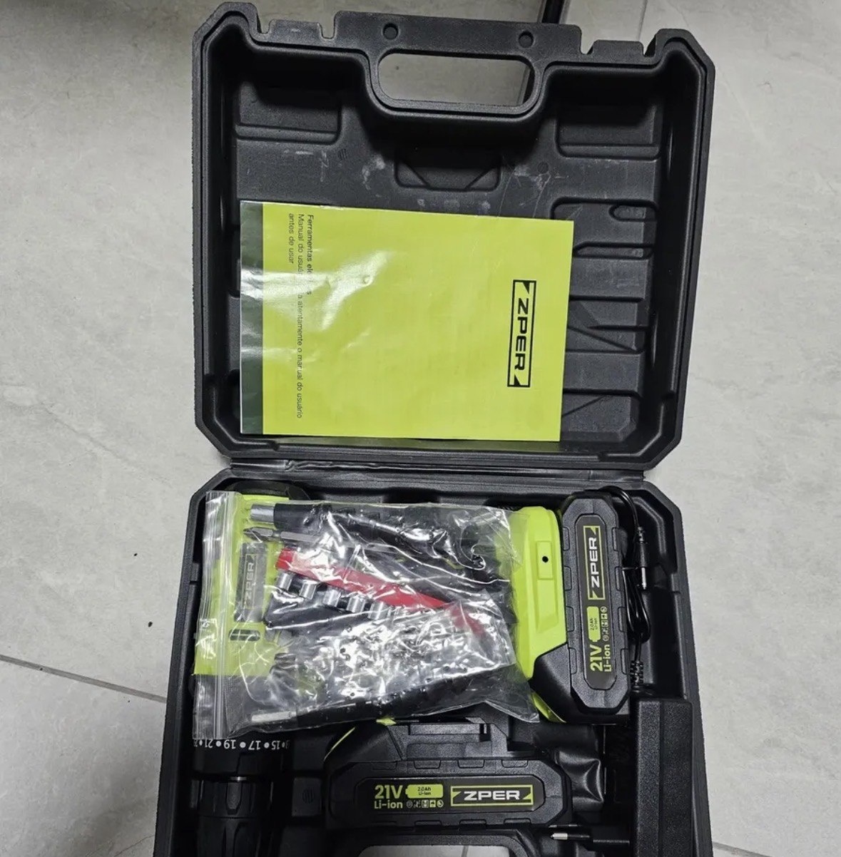 Furadeira Parafusadeira ZPER 21V Sem Fio 35Nm 2 Baterias 2000mAh