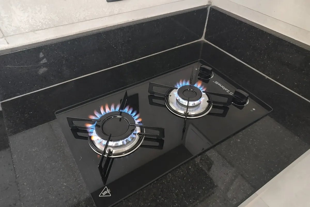 Cooktop Safanelli de Vidro Preto com 2 Bocas para Gás GLP