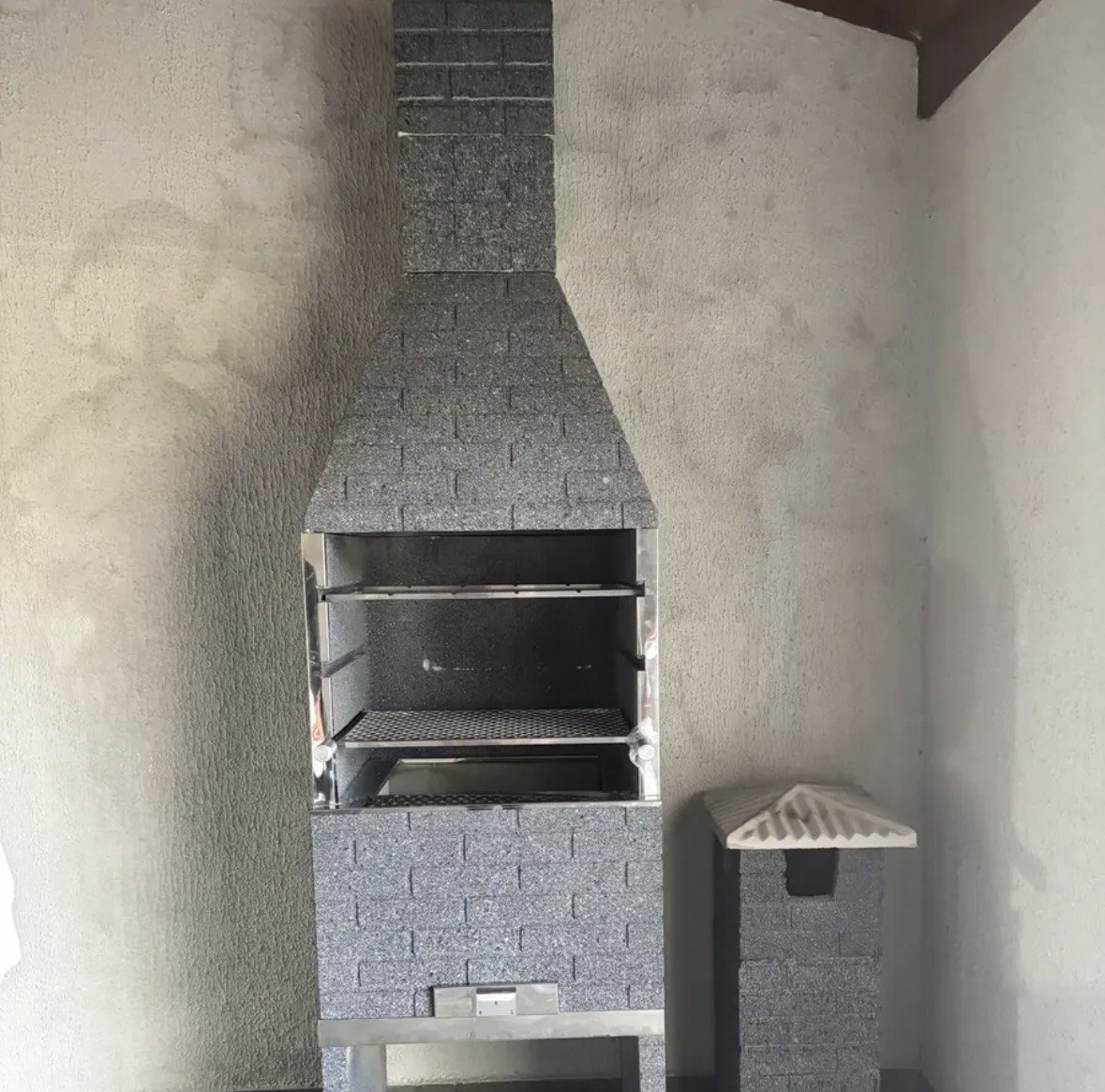 Churrasqueira Pré Moldada Tipo tijolinho 0,65 Largura X 2,25 Altura
