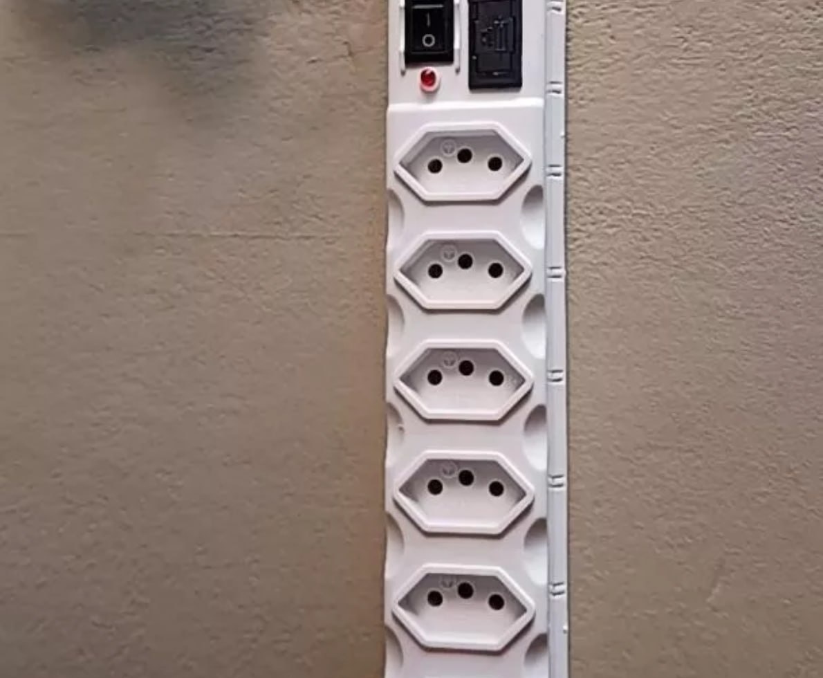 Filtro de Linha Régua de 6 Tomadas