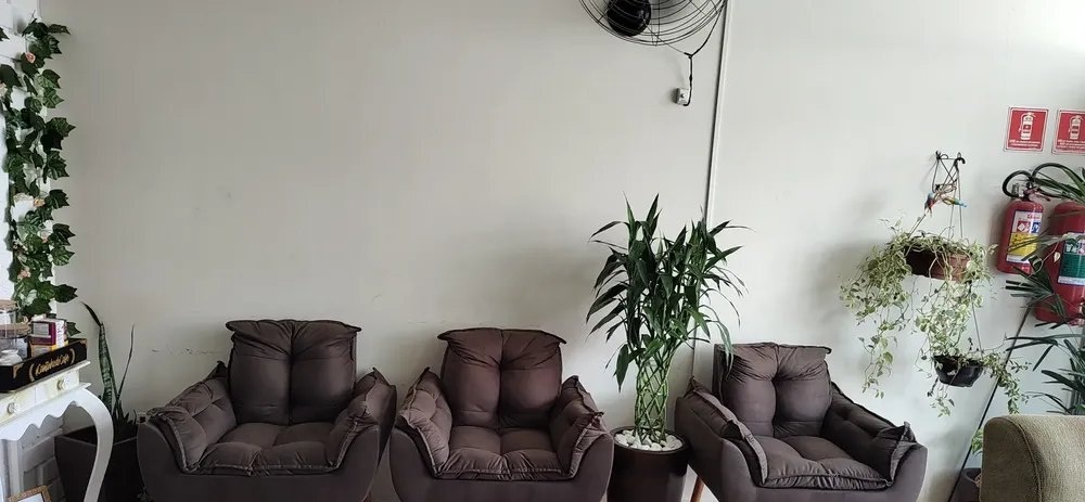Poltrona Decorativa Opala Suede para Sala Arapongas Luxo