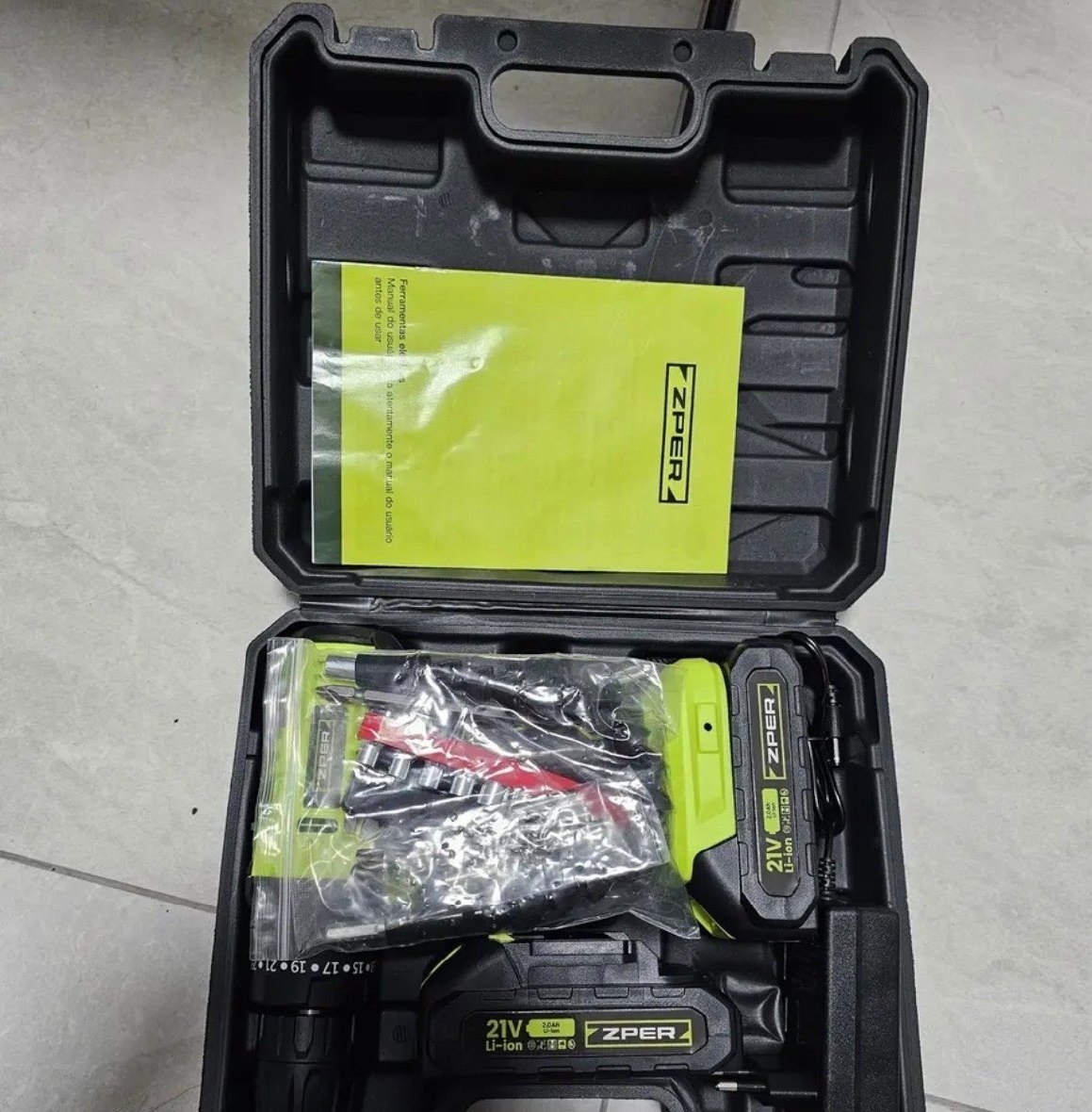 Furadeira Parafusadeira ZPER 21V Sem Fio 35Nm 2 Baterias 2000mAh